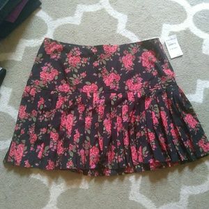 Nordstrom Floral Pleated skirt NWT Hinge sz 10